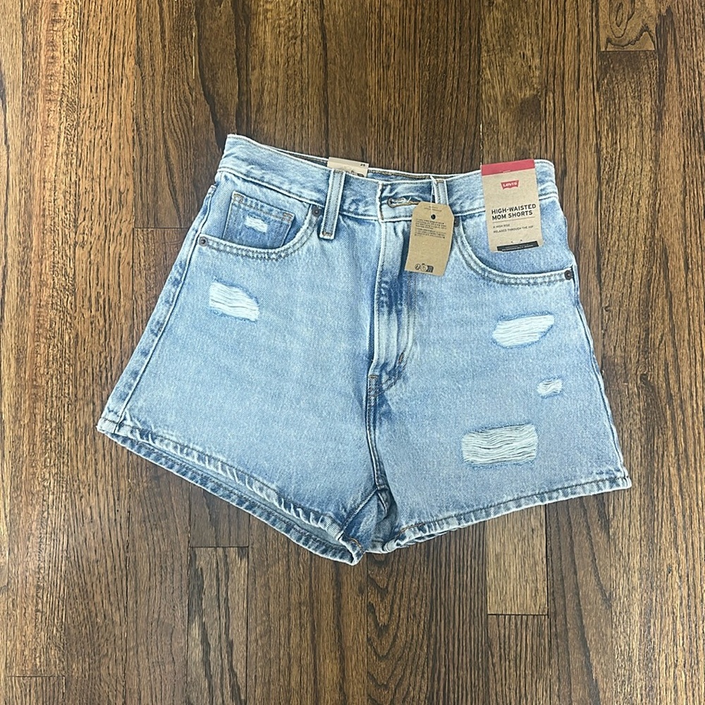 Levi high waisted mom shorts. NWT